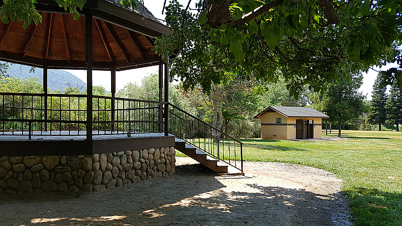 Oakhurst Community Park