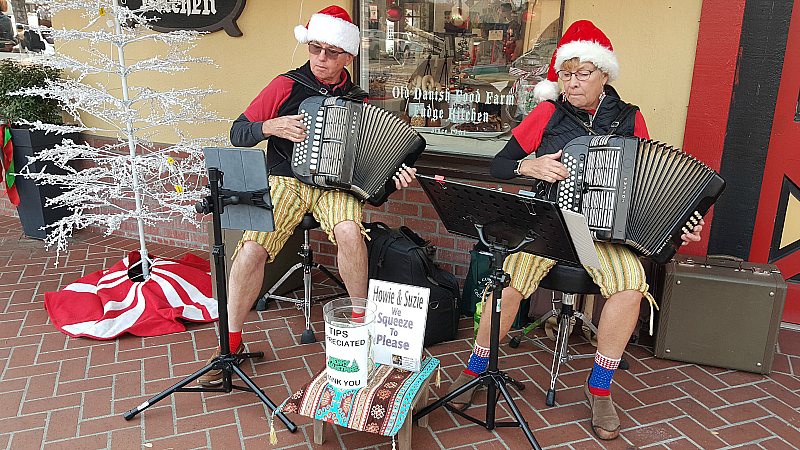 Accordion Christmas Carols Solvang