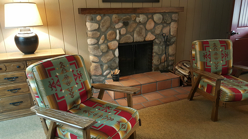 Sitting Area and Fireplace