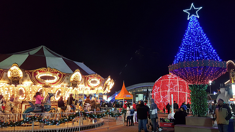 winterfest oc carousel tree