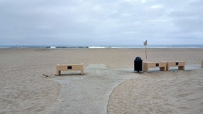 oxnard beach path benches