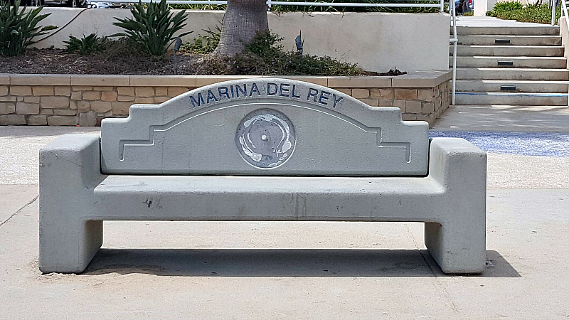 marina del rey beach bench