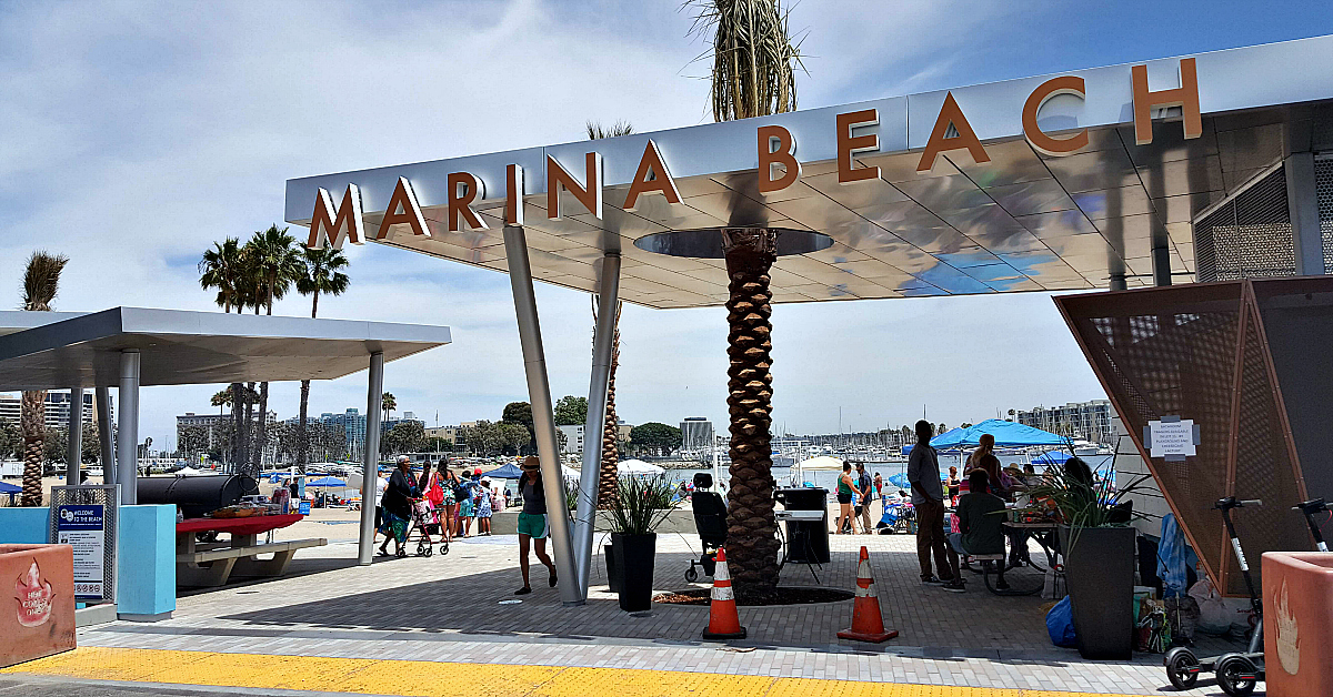 mdr marina beach sign