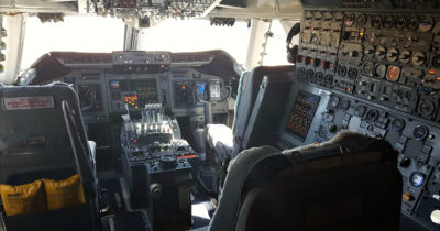 sofia cockpit boeing 747sp