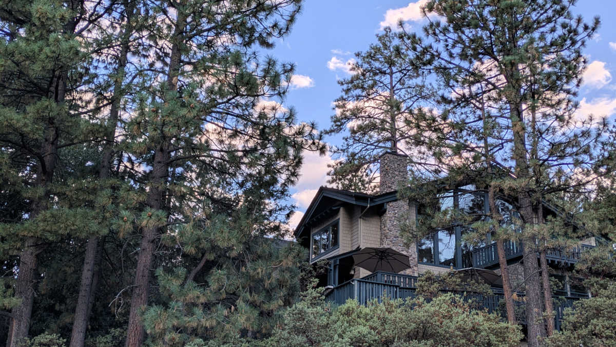 exterior grand idyllwild lodge