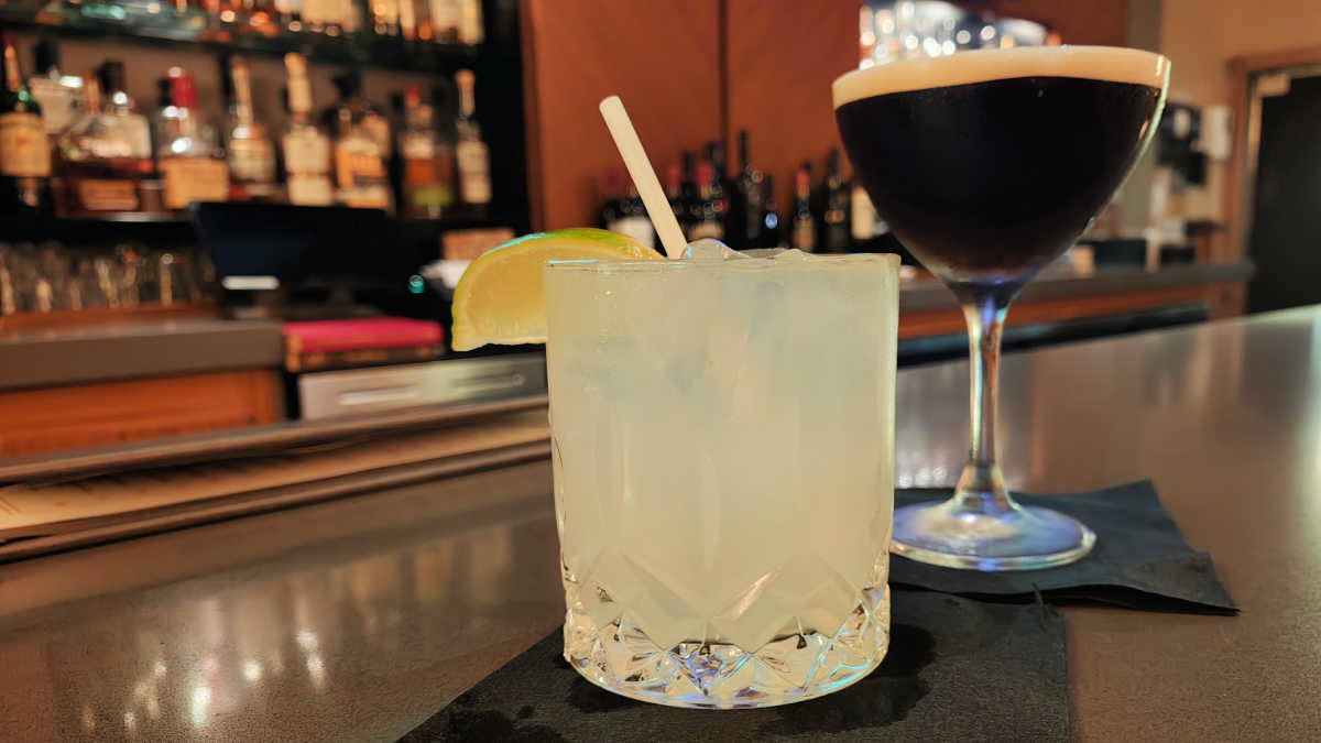 cocktails at Belamar Hotel Hilton Tapestry