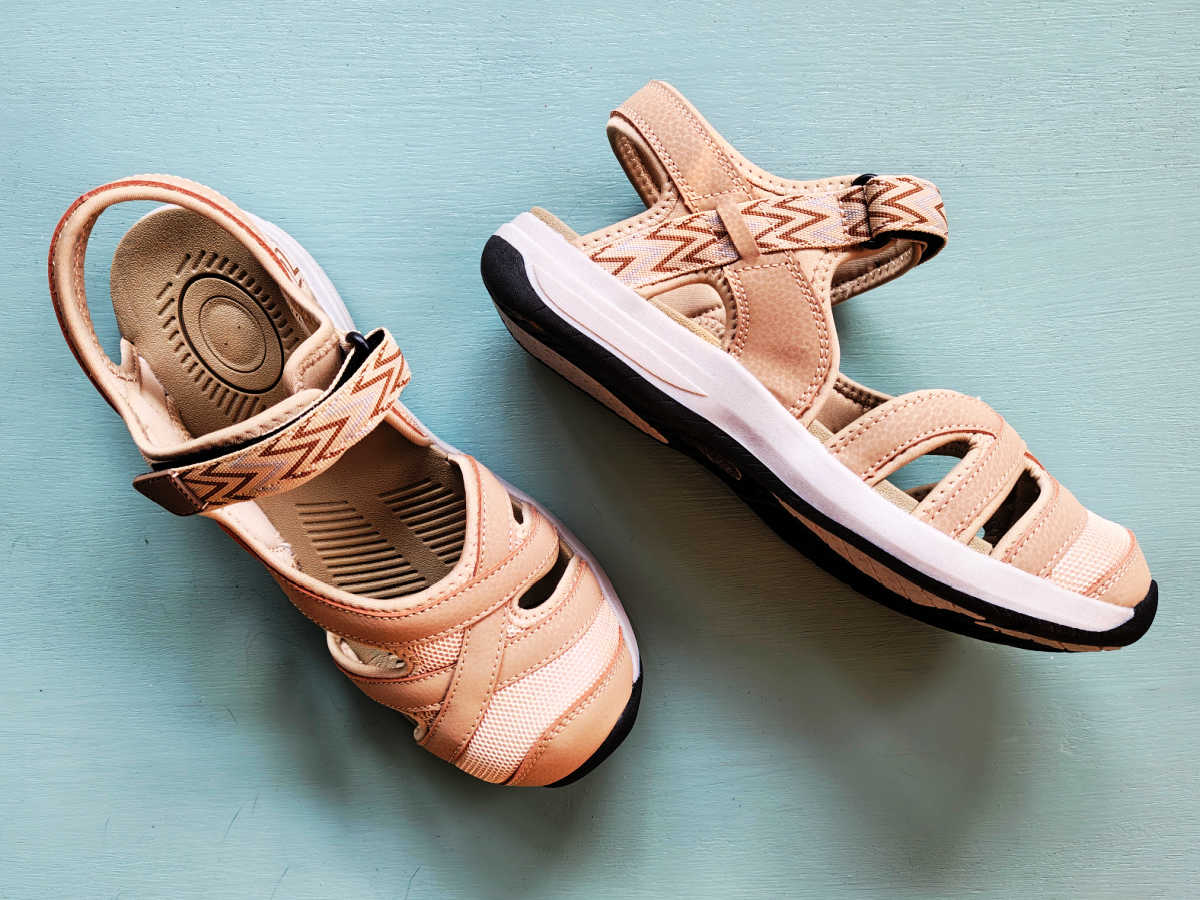 athletic hiking sandals for women