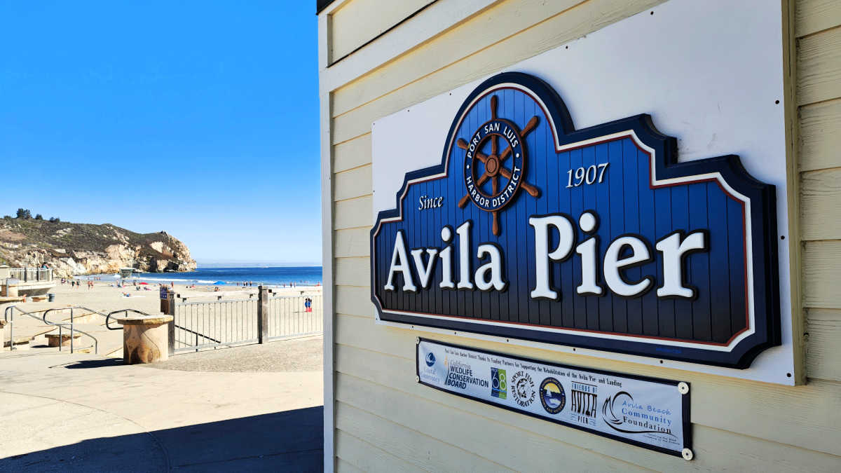 avila pier and beach