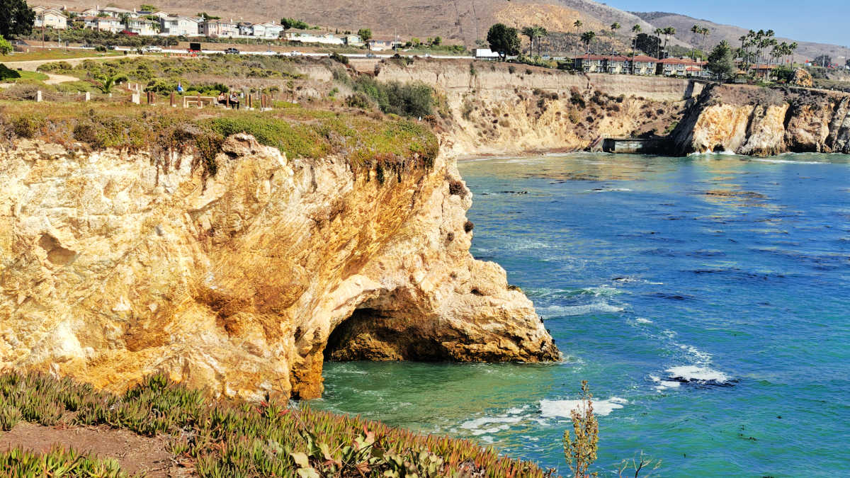 pismo dinosaur caves